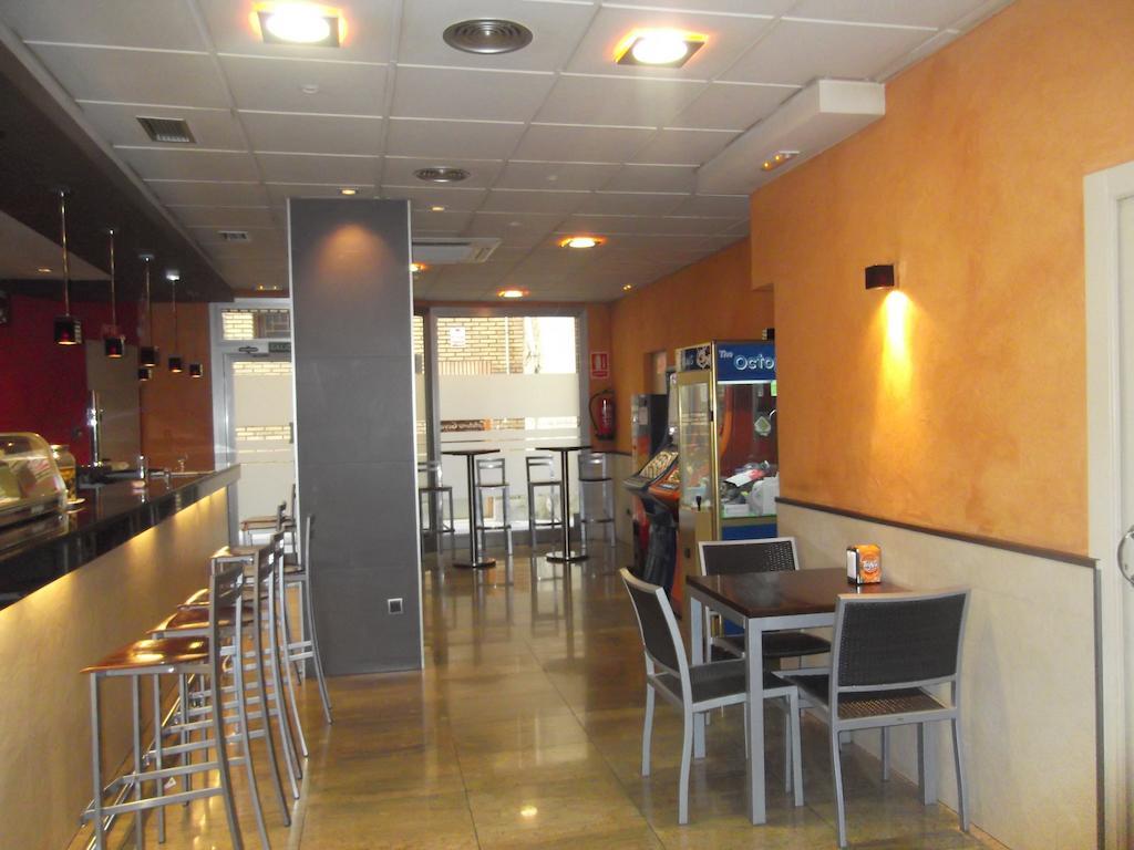 Hostal Cafeteteria Goya Barbastro Ngoại thất bức ảnh