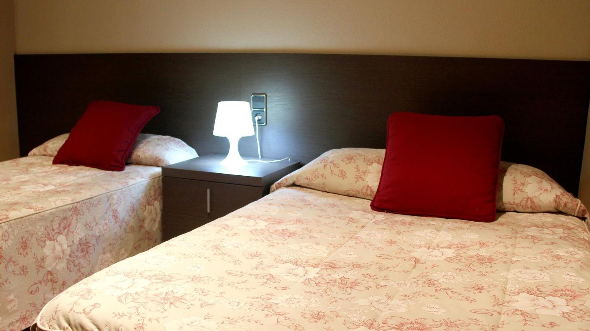 Hostal Cafeteteria Goya Barbastro Phòng bức ảnh